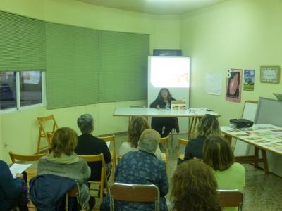 La Asociación 8 de Marzo celebra el Año Valltorta con la conferencia de Pilar Bellés Pitarch Las pinturas rupestres y el papel de la mujer en la Prehistoria basada en su libro